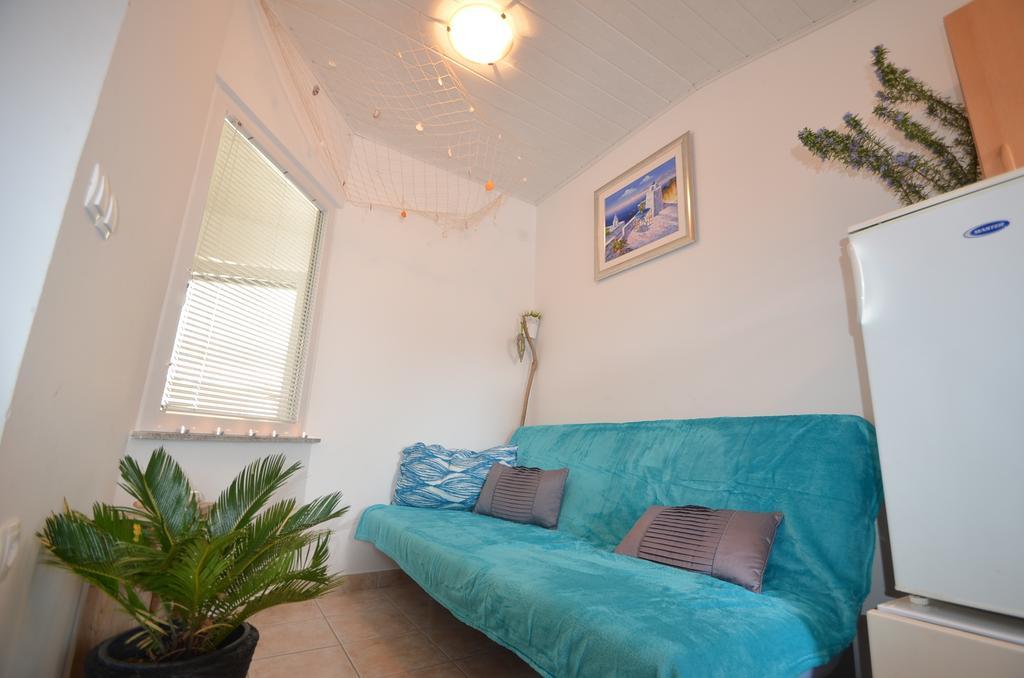 Apartment Delphin Vir Oda fotoğraf
